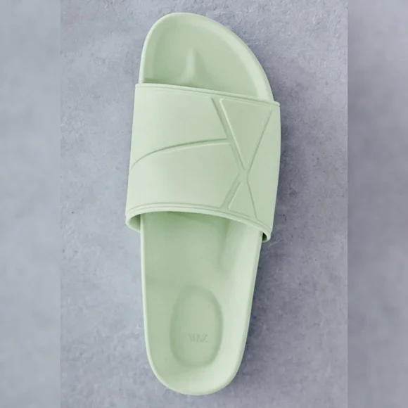 NWT ZARA LOW HEEL SANDALS MINT GREEN - Picture 3 of 8